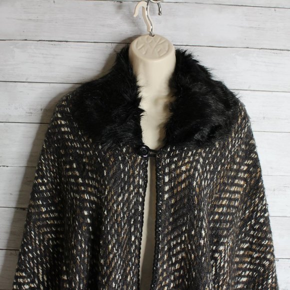 Apt 9 Women's Sweater Knit Shawl Coat Wrap One Size Black Brown White Fur - Picture 4 of 7